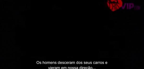  Cristina Almeida em público, na pracinha com um desconhecido dotado, a camisinha estourou de tão grosso que era o cacete do safado, corno manso filma enquanto é humilhado por ela. Dogging 2 - Parte 22